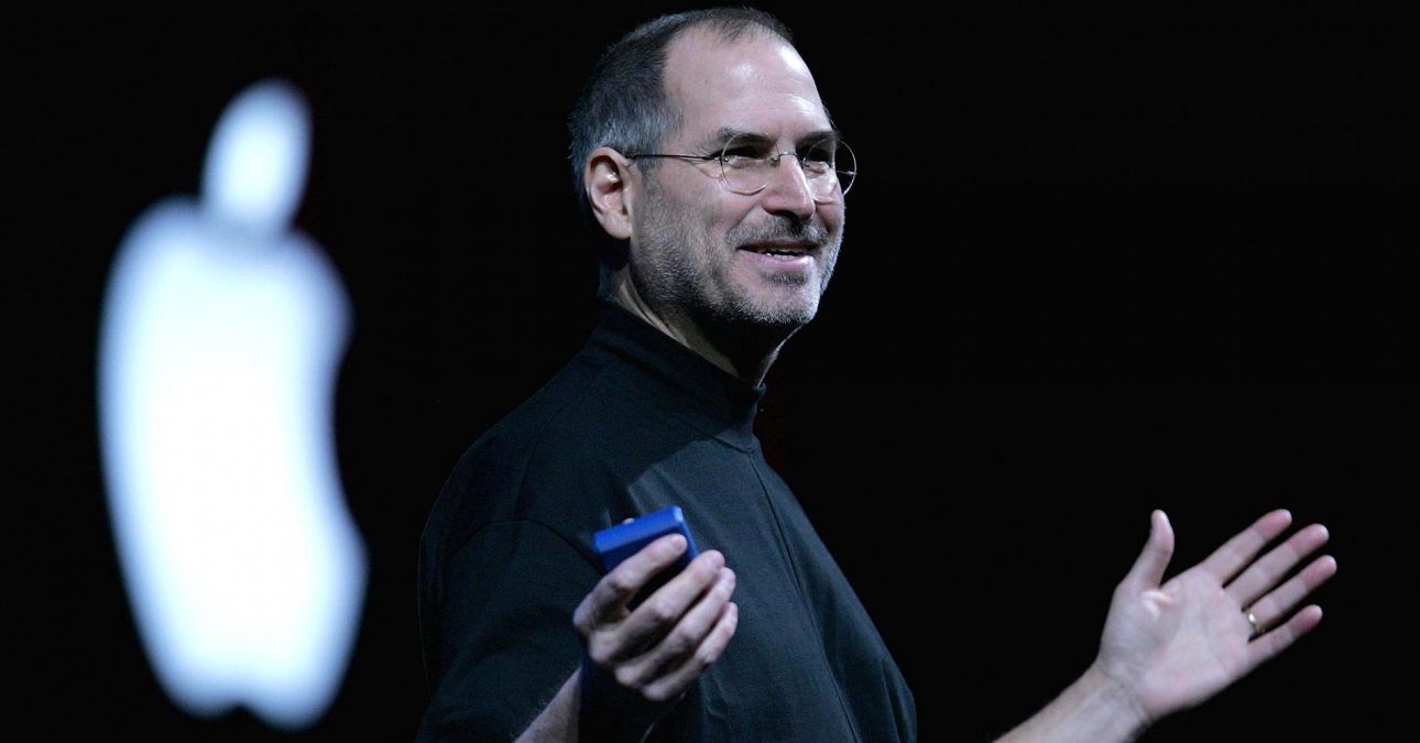 Tờ đơn xin việc viết bằng tay của Steve Jobs được bán đấu giá với mức khủng - Steve Jobs
