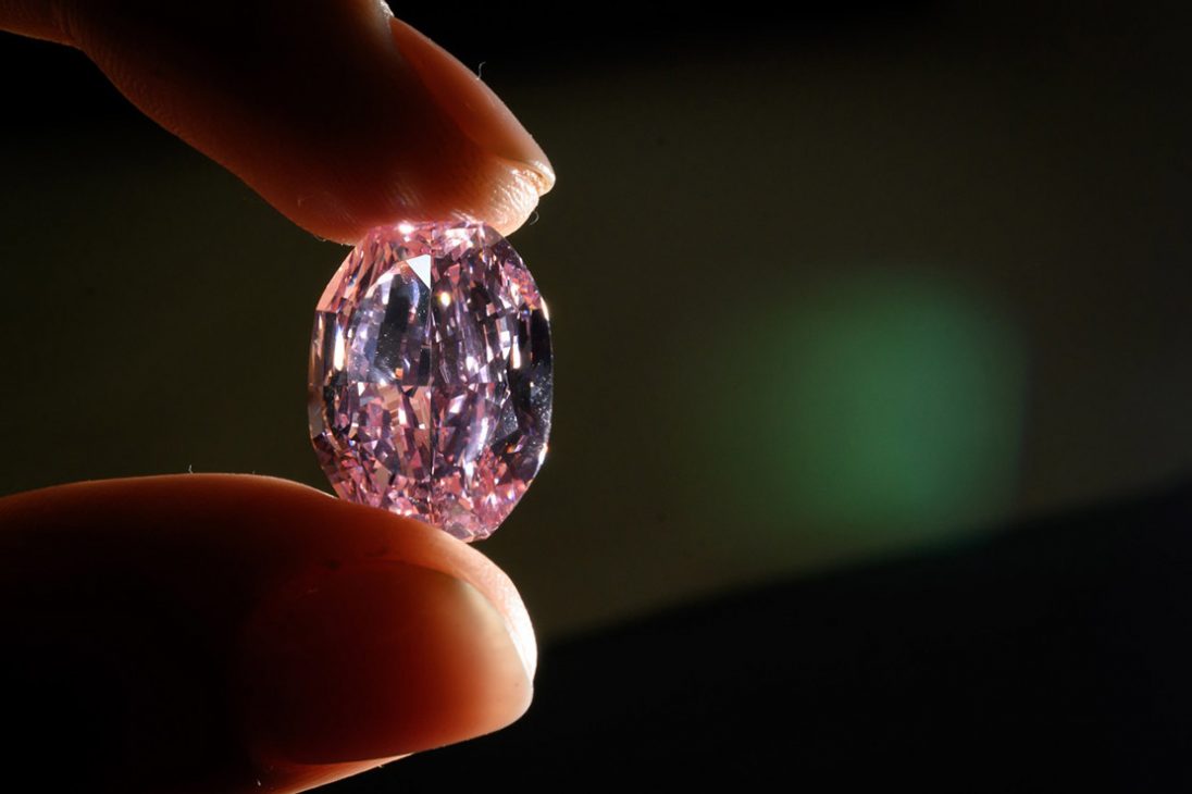 Nghiên cứu kim cương nhân tạo giá trị hơn cả kim cương tự nhiên - 1 2