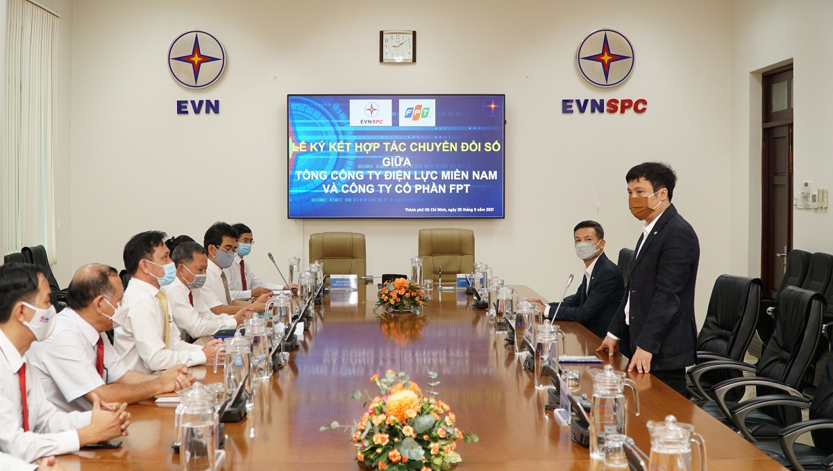 Tổng công ty Điện lực miền Nam và FPT ký hợp tác chuyển đổi số - FPT dề xuất một số trọng tâm chuyển dổi số có thể thực hiện ngay tại EVNSPC