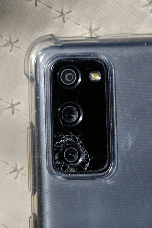 Kính bảo vệ camera tự vỡ hàng loạt, Samsung bị kiện tập thể vì cố tình giả lơ - samsung