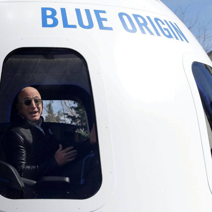 Ông chủ Amazon Jeff Bezos sắp bay vào vũ trụ, trả đũa mối thù 15 năm âm ỉ với Elon Musk - Jeff Bezos 3