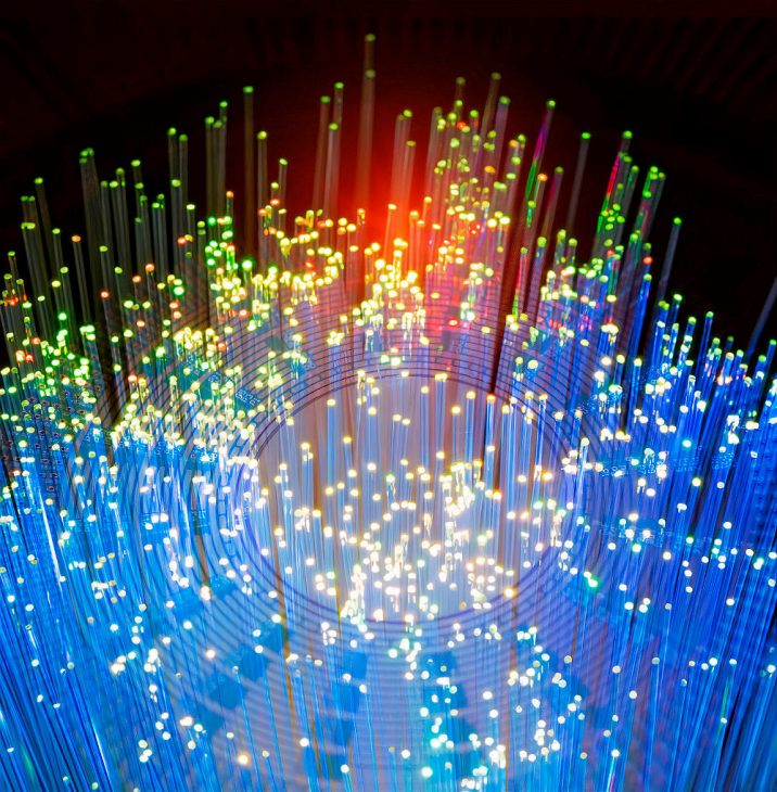 Cáp quang sợi lõi rỗng tăng tốc độ truyền dữ liệu mạng 5G so với cáp tiêu chuẩn - cap quang 3