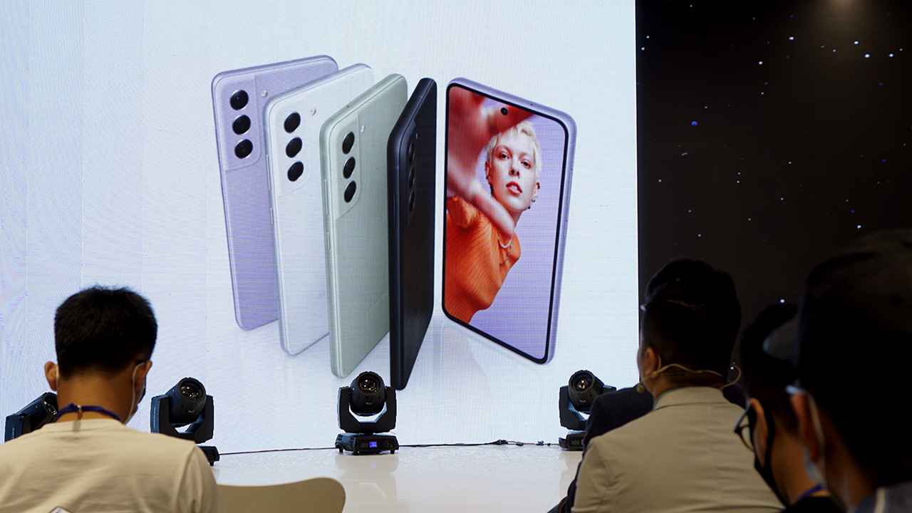 Samsung Galaxy S21 FE 5G ra mắt với thông điệp "Bắt ảnh nghệ, bừng chất FAN" - DSC1963 1