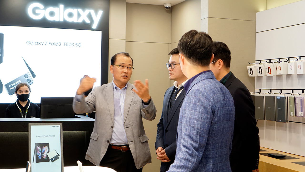 Triển khai chuỗi cửa hàng Samsung Premium Stores ủy quyền đầu tiên tại Việt Nam - DSC2107