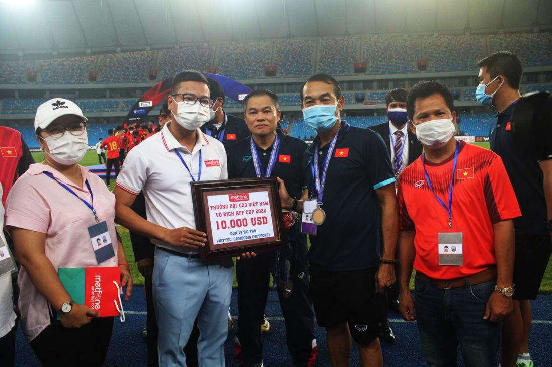 Viettel Cambodia thưởng nóng 10.000 USD cho tuyển U23 Việt Nam - Anh 01 5