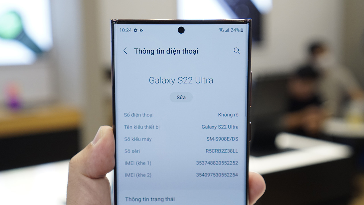 Người dùng thích thú trải nghiệm Galaxy S22 Ultra với bút S-Pen tại MT Smart - DSC7859