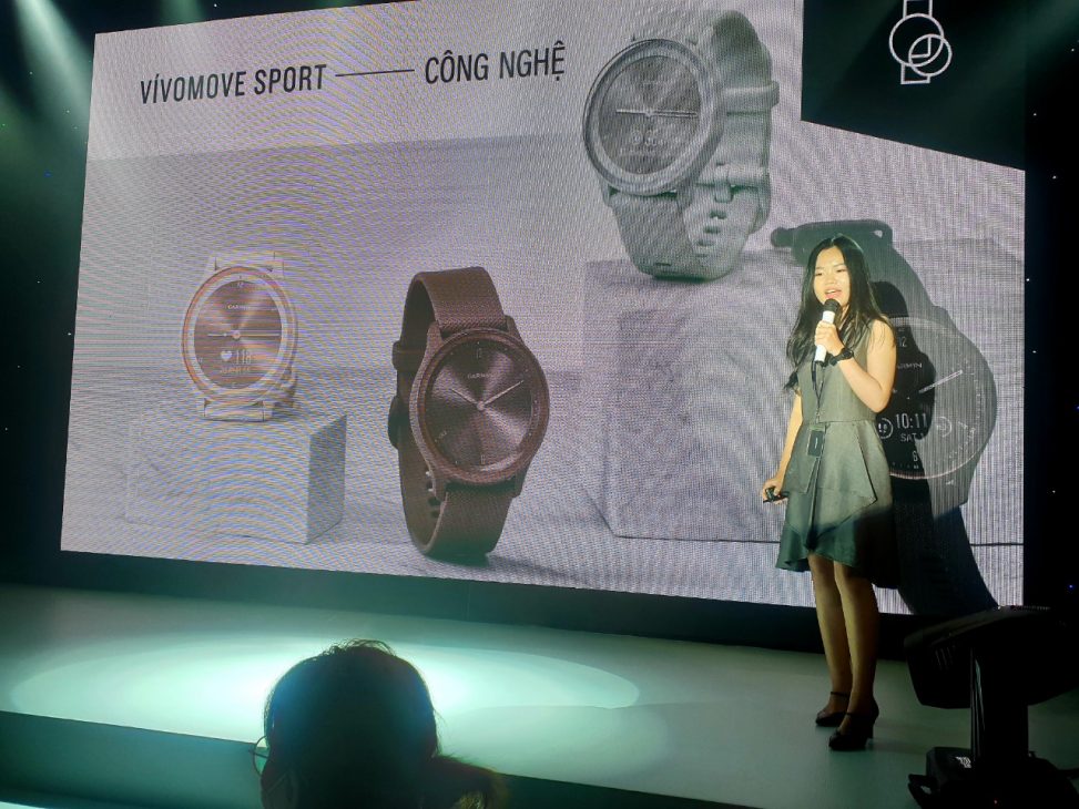 Ấn tượng đồng hồ Garmin Hybrid vívomove Sport: kim cổ điển và màn hình cảm ứng hiện đại - z3250857478289 081f075bf55a3a6354addf63203ca6dc