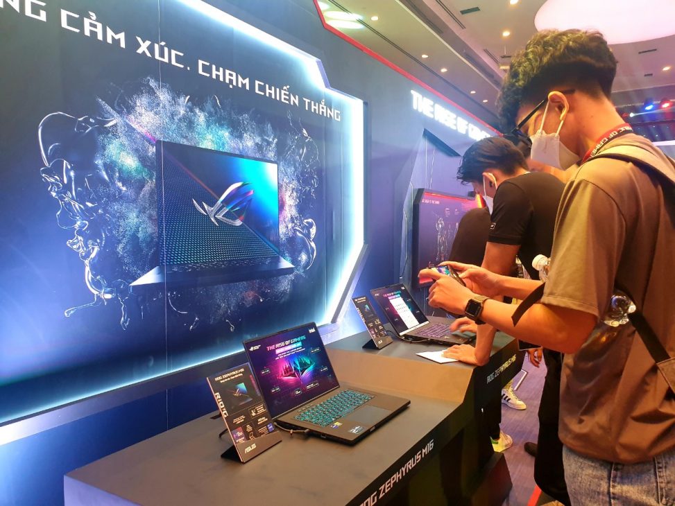 ASUS Việt Nam tung loạt chiến binh laptop gaming trang bị công nghệ mới nhất - z3281105492230 dfd74696c02410f00547090e2107ad45
