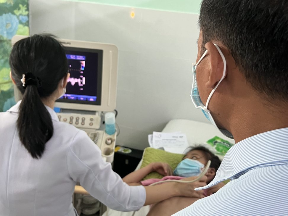 Chương trình "Trái tim cho em" khám sàng lọc và mổ tim miễn phí cho trẻ em nghèo tỉnh Đồng Nai - fbb5e1f97881b6dfef90