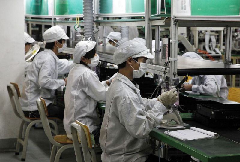 Apple muốn chuyển hoạt động sản xuất ra ngoài Trung Quốc nhiều hơn - 2 14