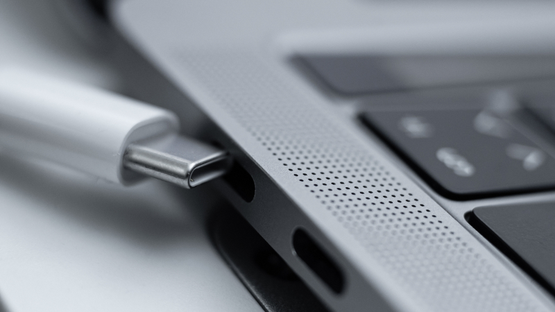 Châu Âu thông qua luật buộc Apple phải dùng cổng USB-C cho iPhone - 2 5