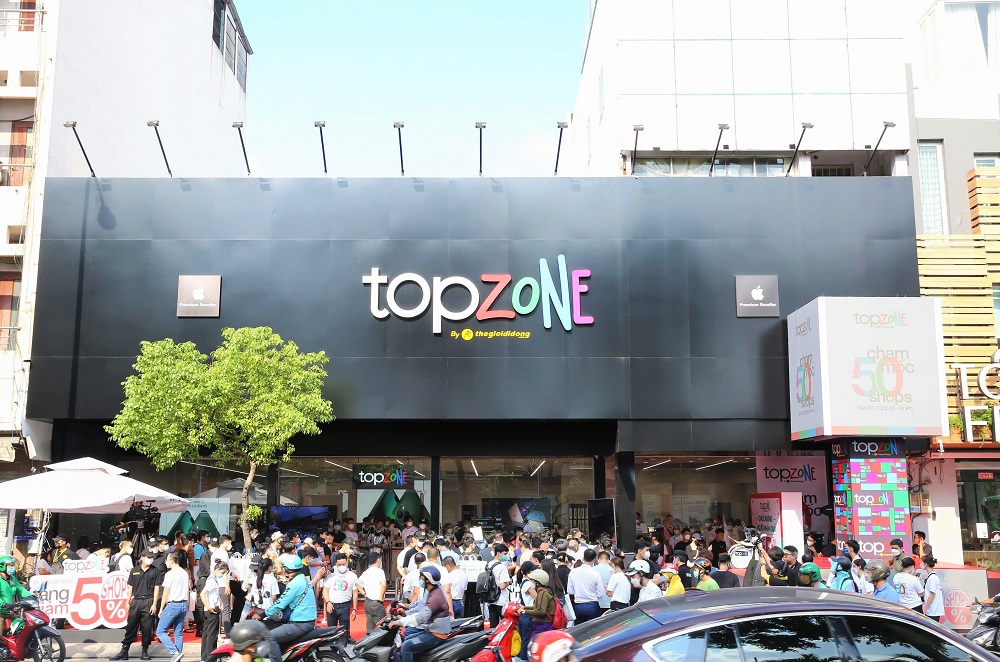TGDĐ mừng mốc 50 cửa hàng TopZone, hướng mục tiêu đạt doanh thu Apple ngang tầm Singapore - 50 shops TopZone 13
