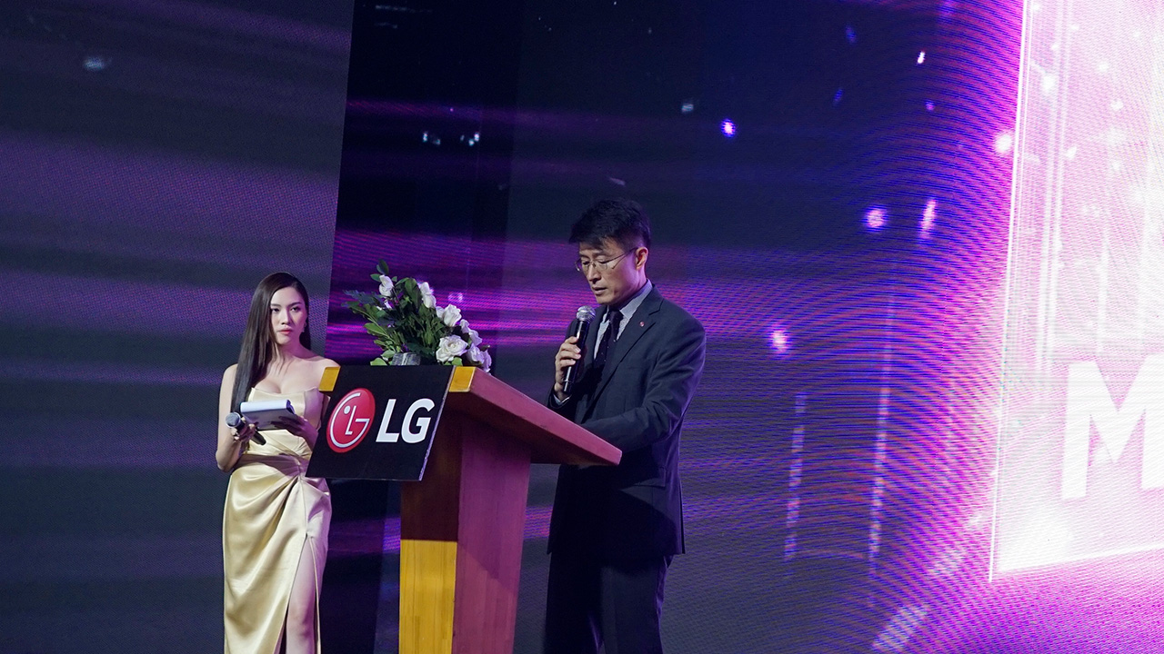 LG ra mắt dòng TV OLED evo 2022, đa dạng kích thước, giá từ 32 đến 890 triệu đồng - DSC8717