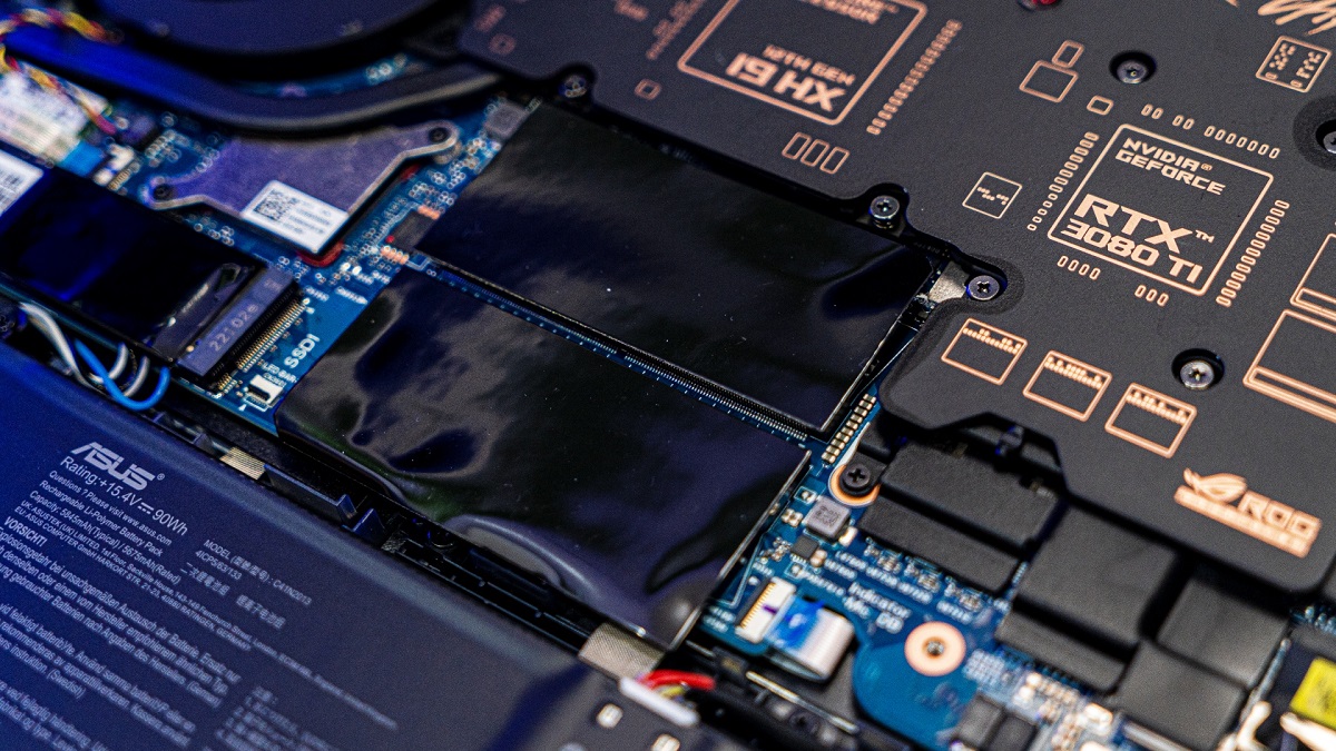 ROG Strix SCAR 17 SE - laptop Gaming sử dụng Intel Alder Lake HX đầu tiên, giá 110 triệu đồng - DSC06167