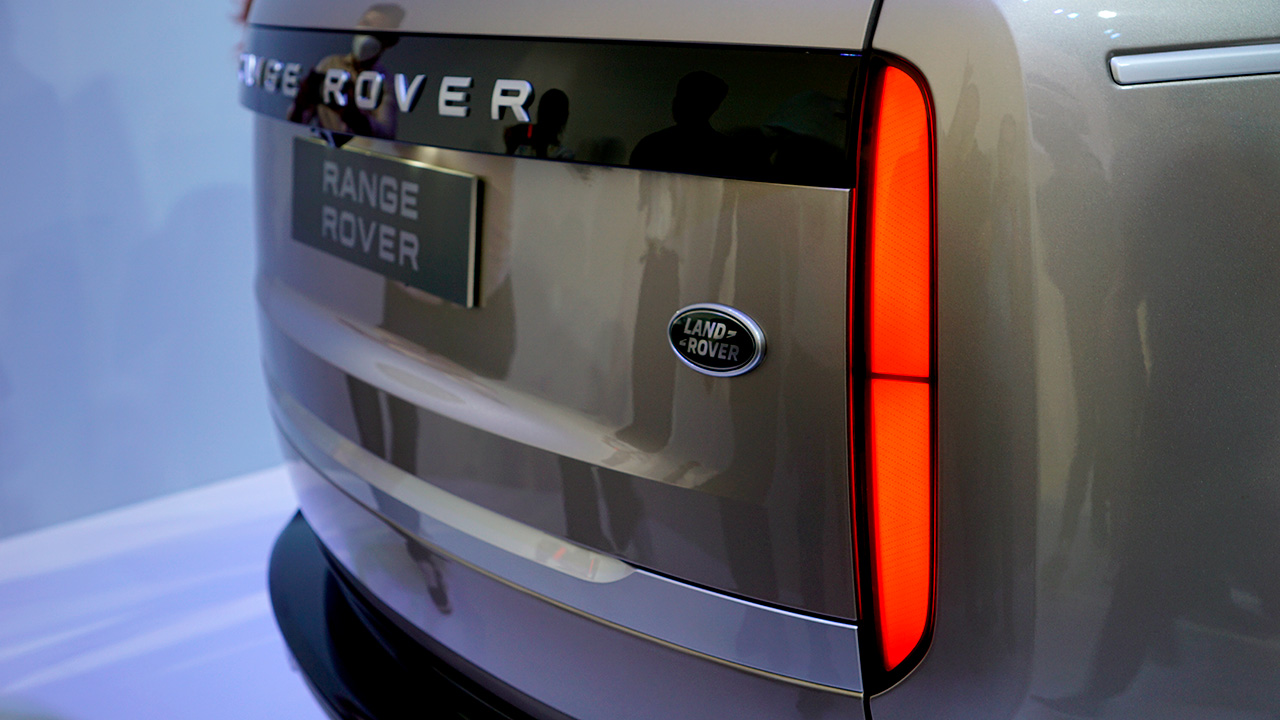 SUV hạng sang Range Rover thế hệ mới cập bến Việt Nam với 4 phiên bản, giá từ 11,189 tỷ đồng - DSC8895