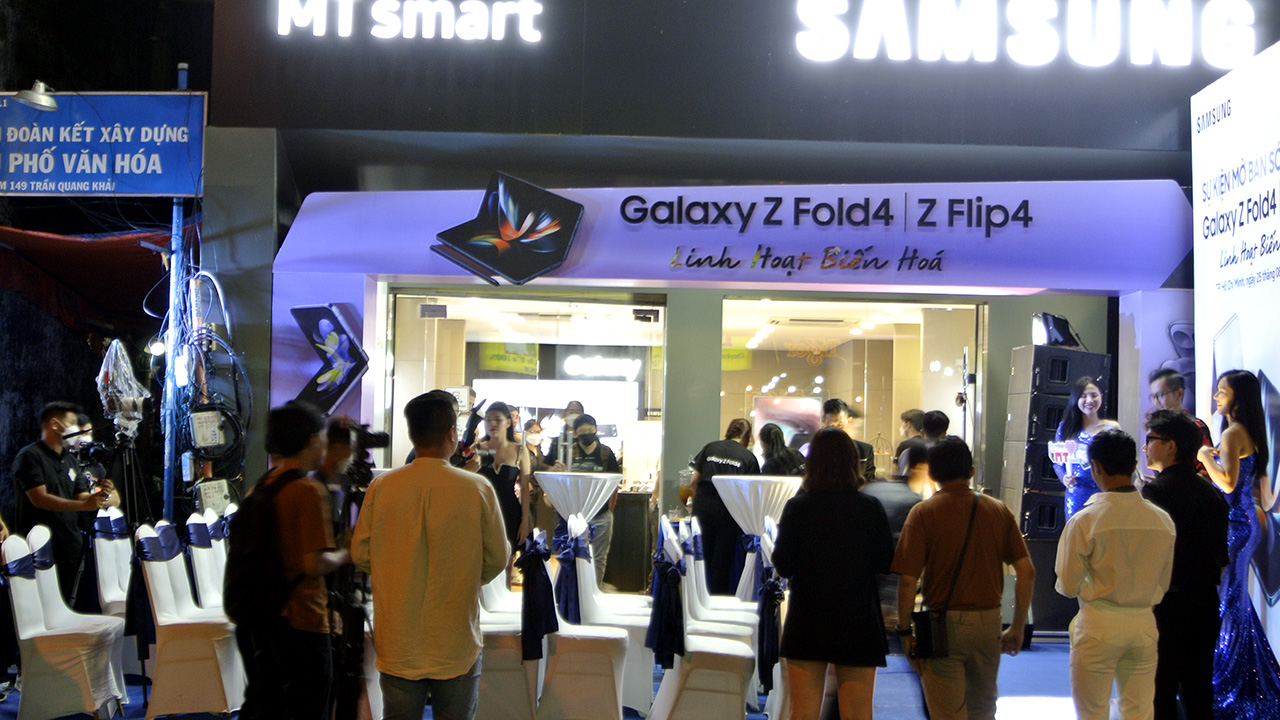 Samsung Galaxy Z 2022 tưng bừng mở bán ở các hệ thống bán lẻ - MT Smart 39