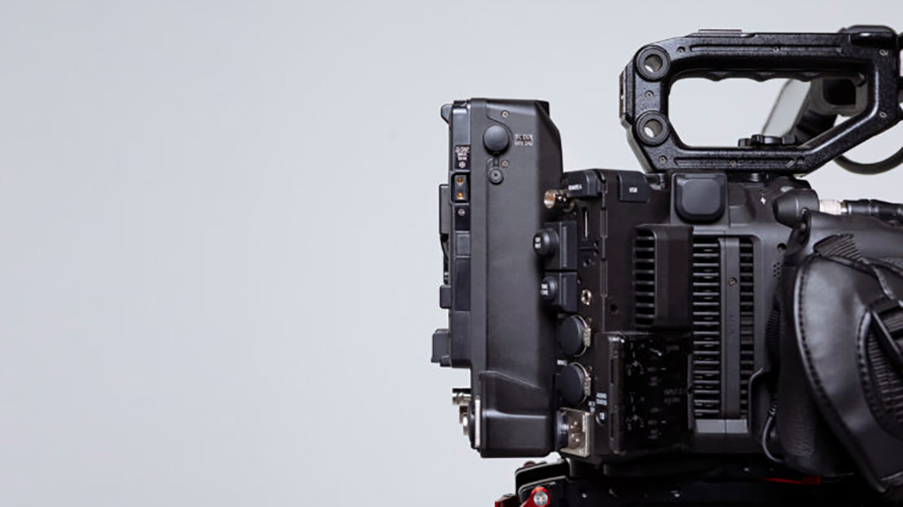 Canon ra mắt loạt sản phẩm mới dành cho các nhà làm phim chuyên nghiệp - Canon C500 II C300 III EU V3 Expansion Module right side 640x427 1