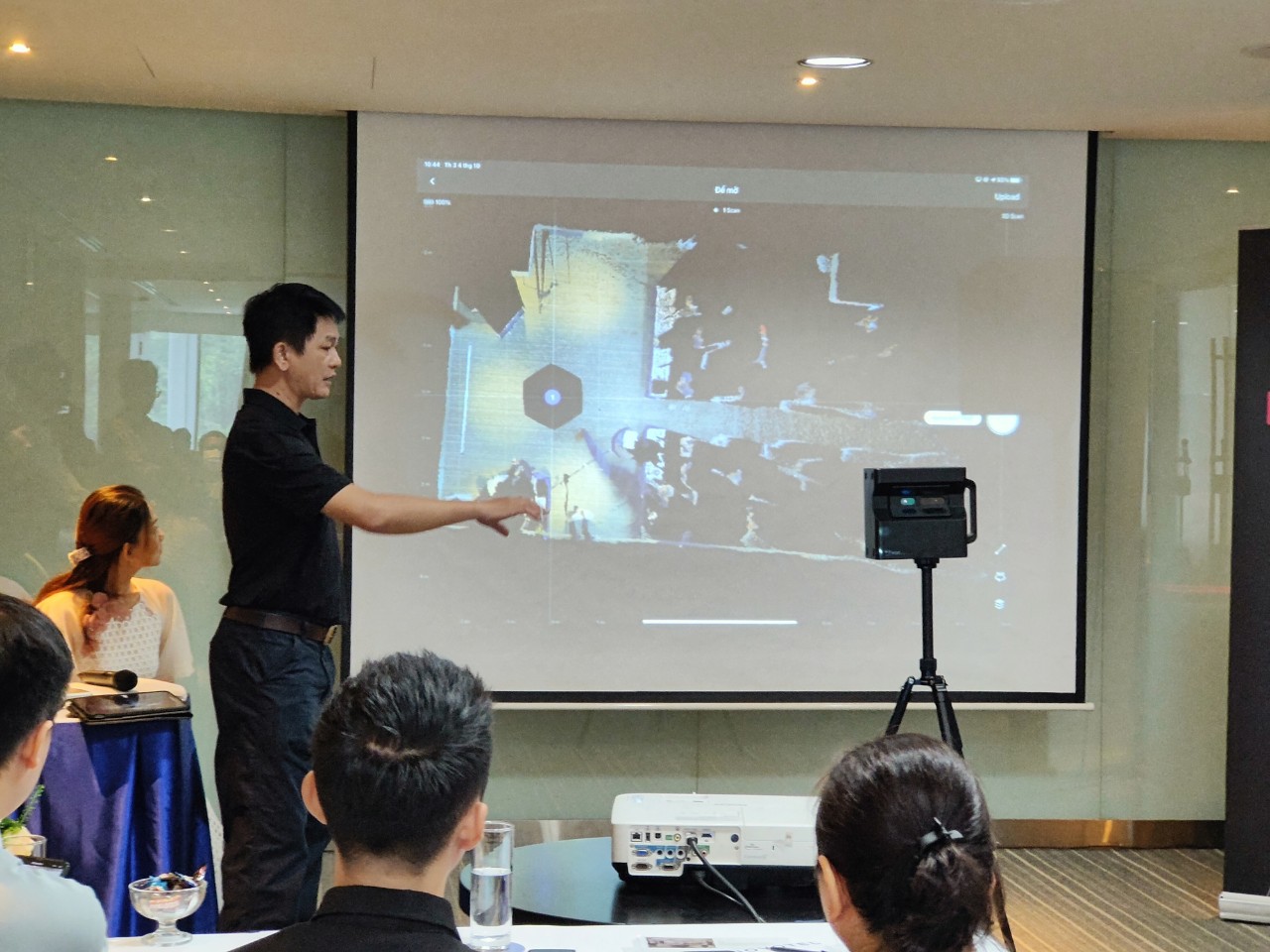 Giải pháp camera 3D của Matterport được Smartcom phân phối chính thức tại Việt Nam - z3775007737077 47b894efa925c45586c184859e3f9ff4