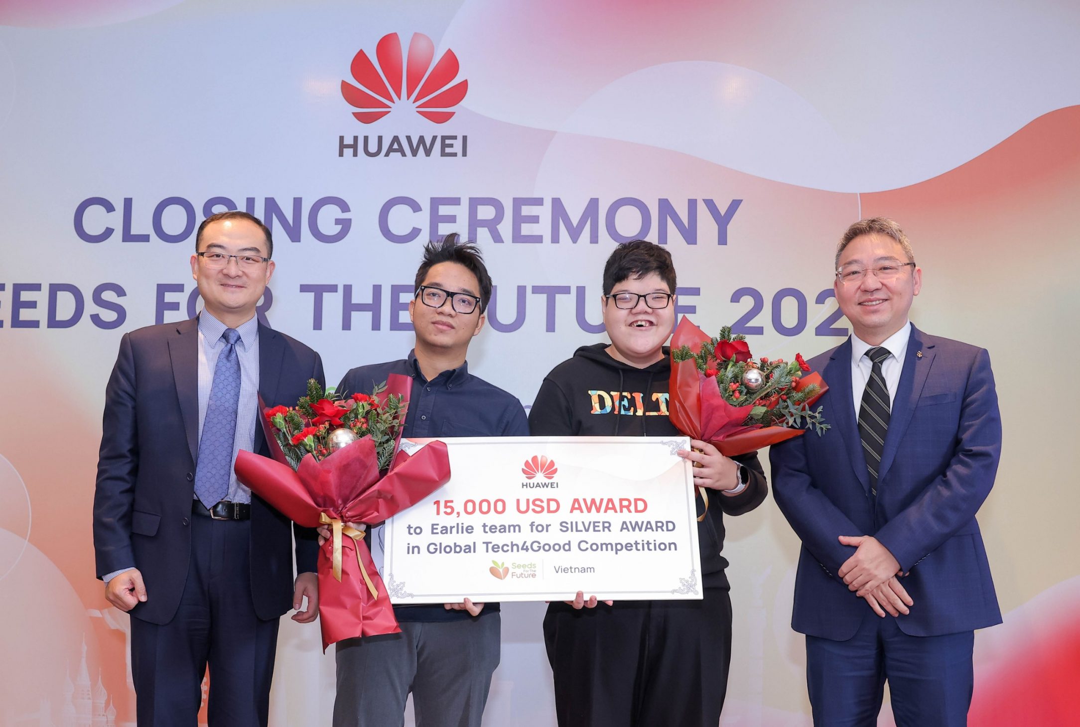 Huawei Việt Nam được tuyên dương cho nỗ lực đào tạo nhân tài ngành ICT - Sinh viên tài năng dạt Giải Nhì tại cuộc thi Tech4Good 2021
