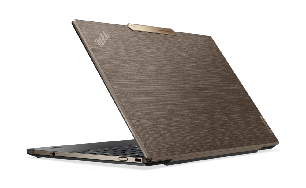 MWC 2023: Lenovo ra mắt loạt máy tính thế hệ mới hỗ trợ môi trường làm việc hybrid - ThinkPad Z13 Gen2