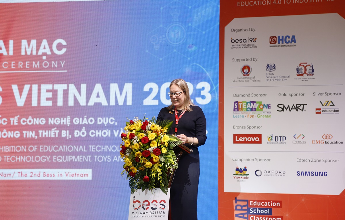 Triển lãm Quốc tế BESS Vietnam 2023: Nhiều giải pháp giáo dục hay, đông đảo khách tham quan - MG 3654