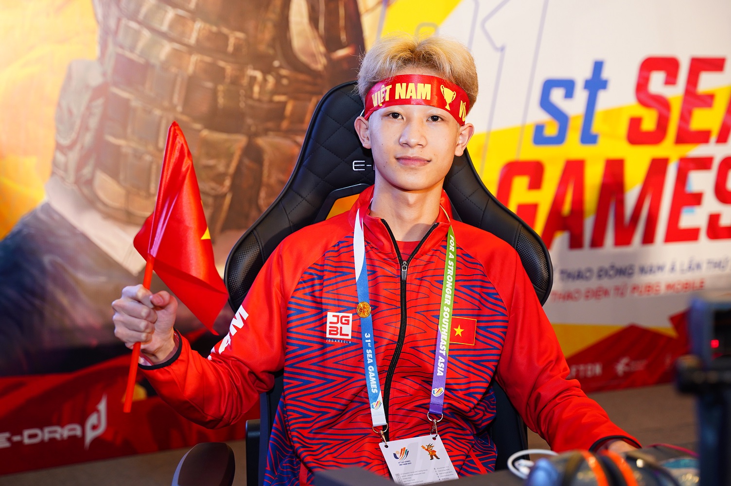 VNG hỗ trợ Liên đoàn Thể thao điện tử Campuchia tổ chức bộ môn thể thao điện tử tại SEA Games 32 - STU03385
