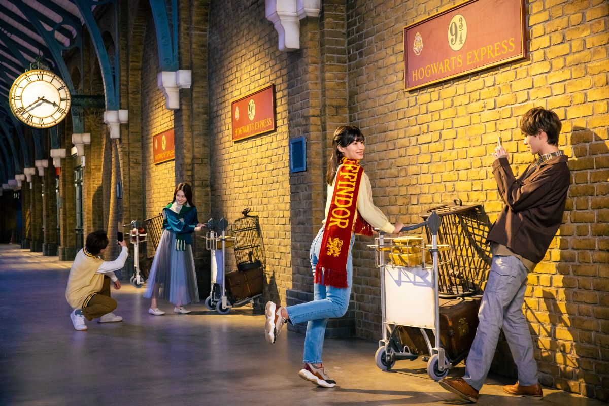 Chuyến tàu vào Thế Giới Phù Thuỷ của Harry Potter được mở bán trên Klook - Warner Bros. Studio Tour Tokyo The Making of Harry Potter 2