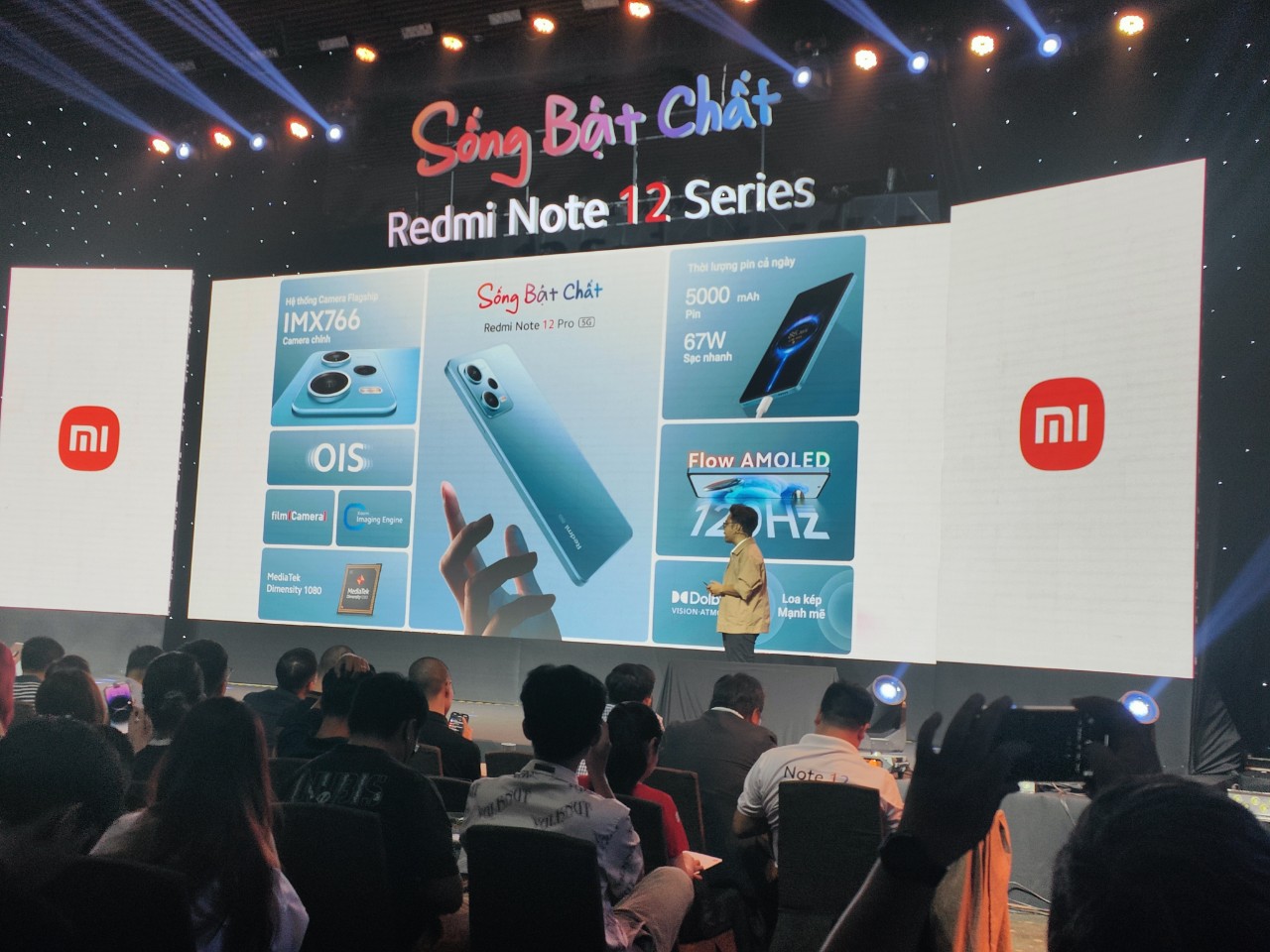 Xiaomi ra mắt bộ đôi Redmi Note 12/Pro 5G, nâng cấp toàn diện camera, pin và thiết kế - z4229334086770 6f69431fe501acf569dc97513615a8c0