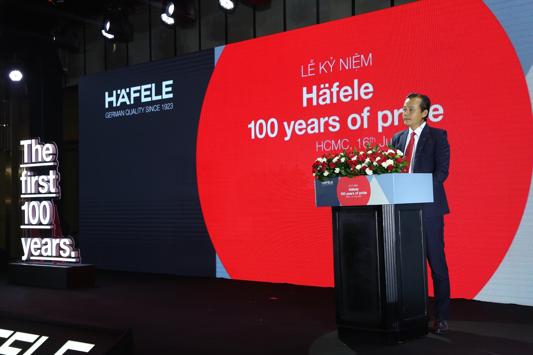 Häfele kỷ niệm 100 năm thành lập, nhiều hoạt động trên toàn cầu - Ong Mai Kim Hoang Giam doc Dieu hanh Hafele Viet Nam dang phat bieu