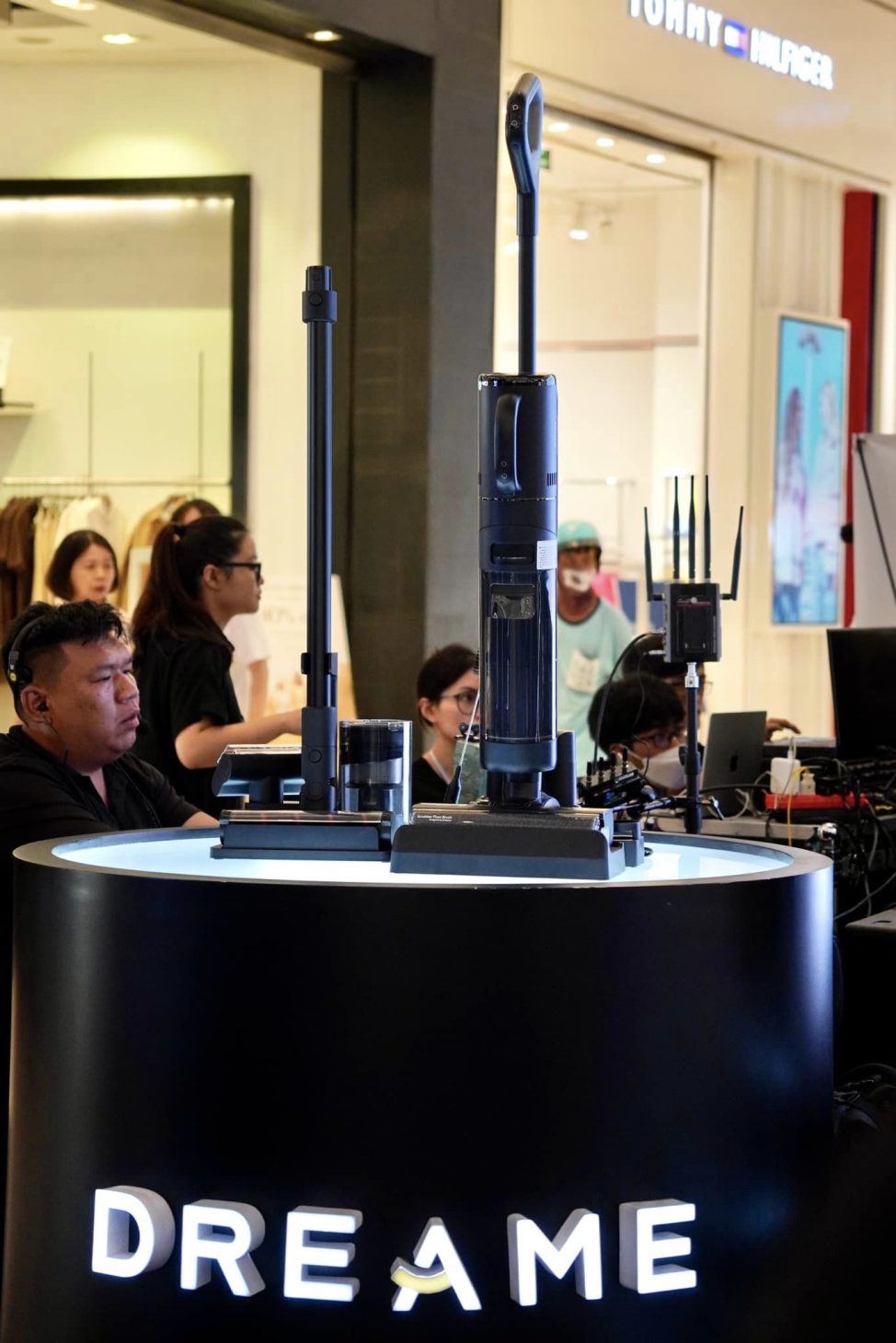 Máy và robot hút bụi đầu bảng của thương hiệu gia dụng Dreame đã chính thức có mặt ở Việt Nam - may hut bui