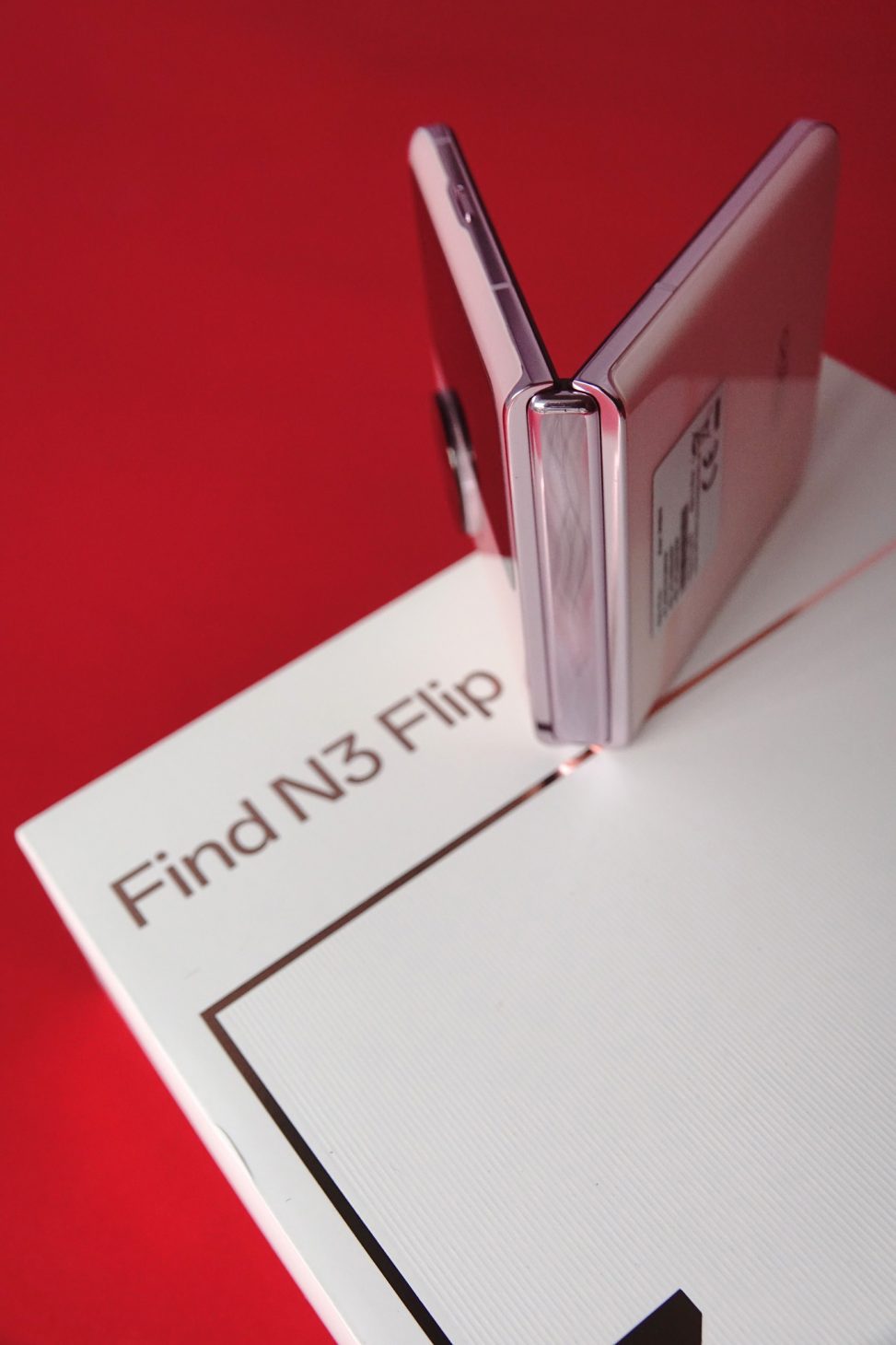 Mở hộp OPPO Find N3 Flip: Ngỡ ngàng với thiết kế và loạt tính năng chuyên nghiệp - DSC03567