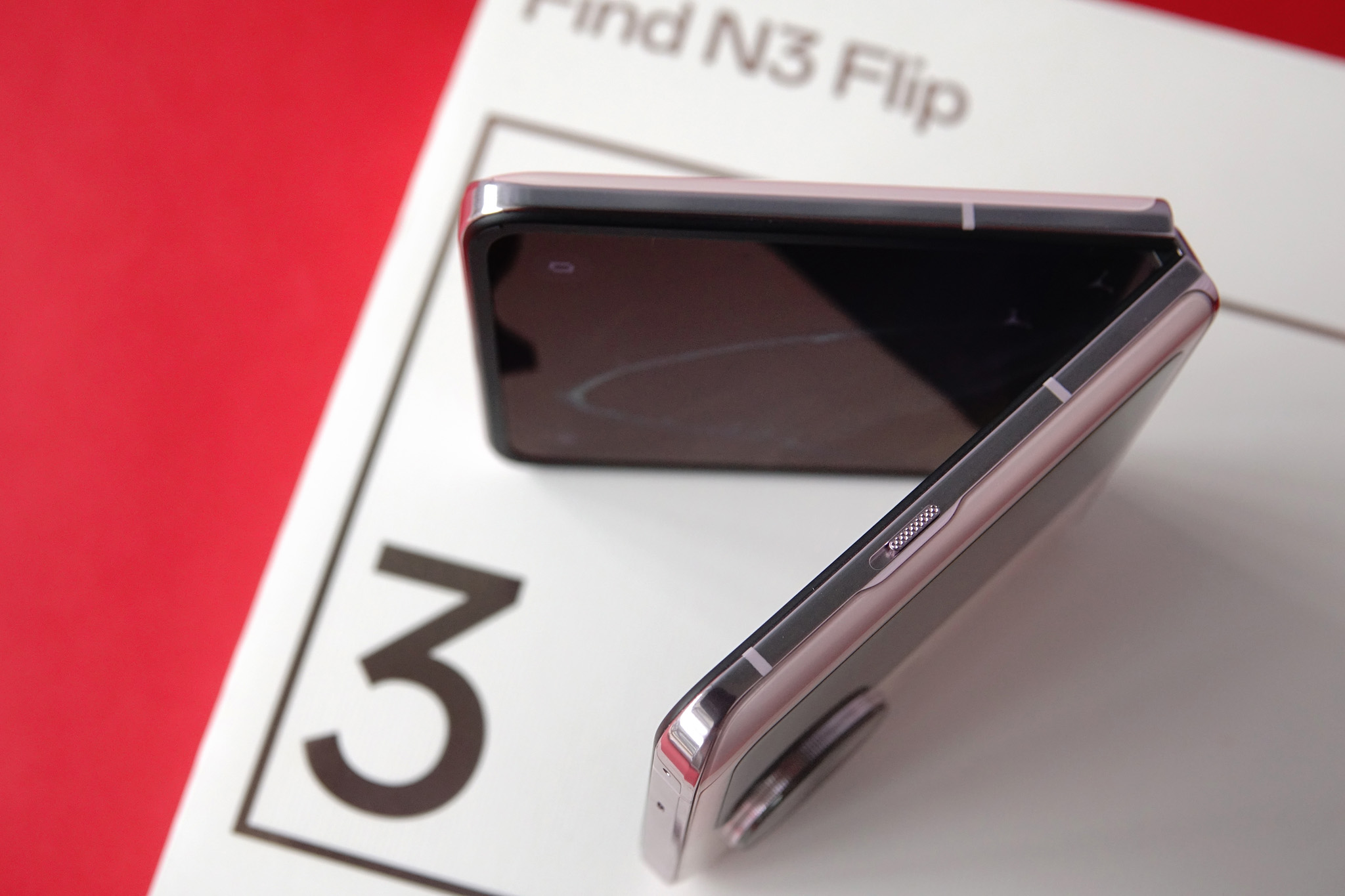 Mở hộp OPPO Find N3 Flip: Ngỡ ngàng với thiết kế và loạt tính năng chuyên nghiệp - DSC03568