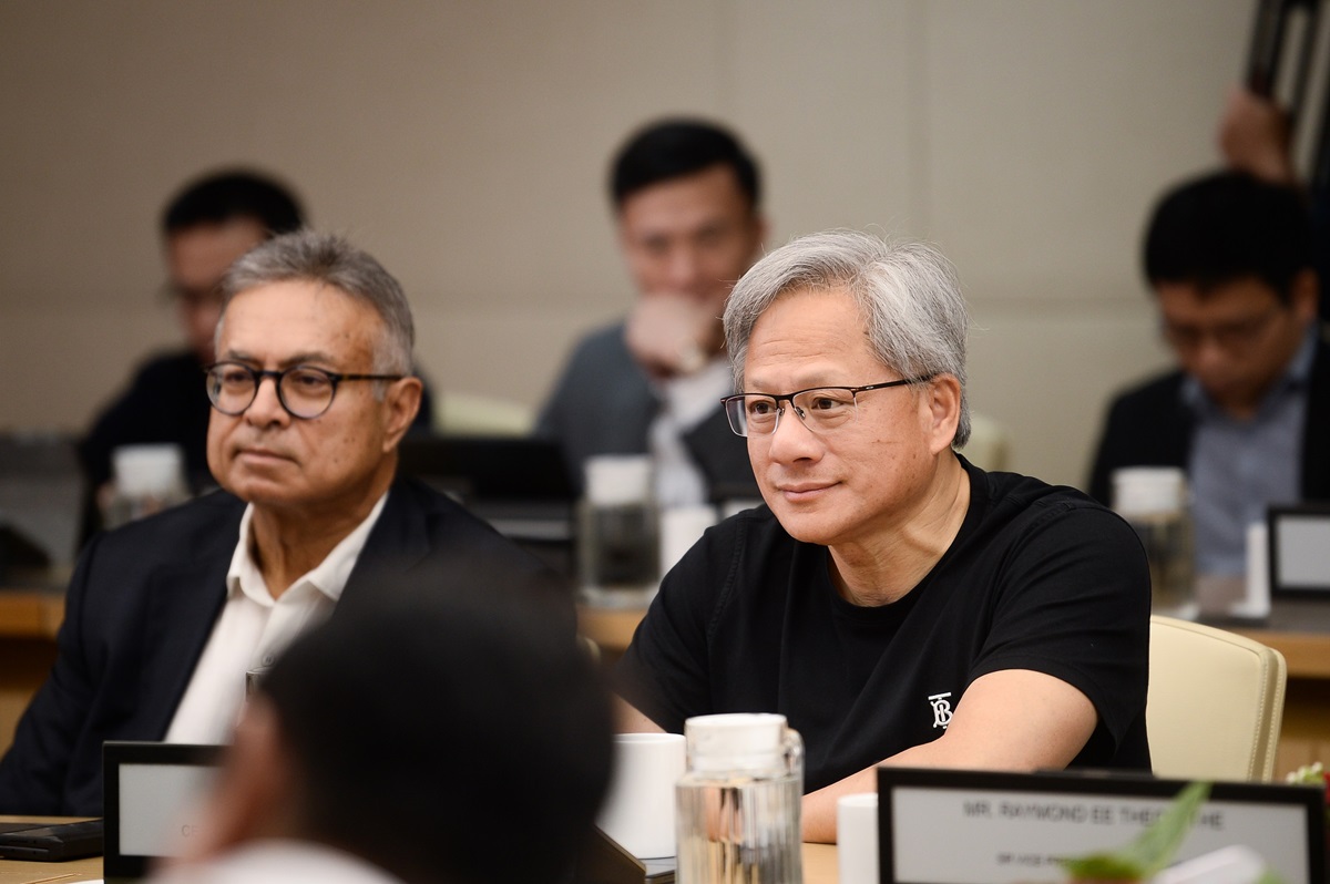 CEO NVIDIA chia sẻ với Viettel về cơ hội xây dựng hạ tầng trí tuệ nhân tạo - Anh 3 Chu tich NVIDIA Jensen Huang