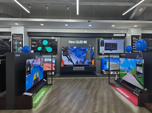 Samsung AI TV 2024 trình diễn và cho trải nghiệm tại các siêu thị điện máy tại Hà Nội và TPHCM - TV Samsung AI