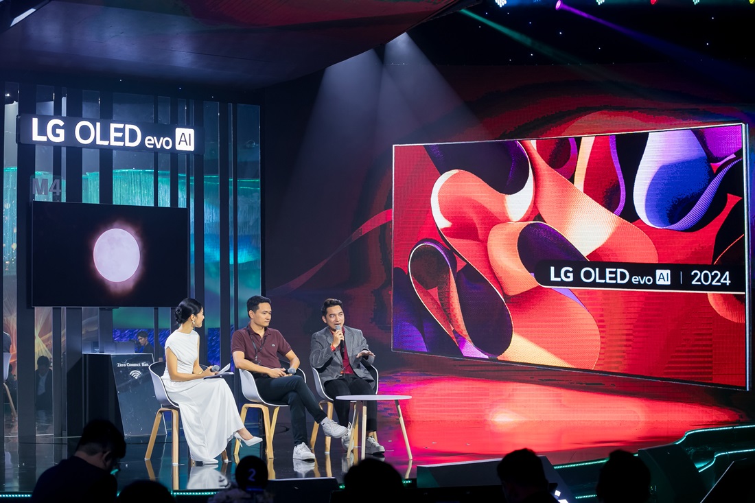 LG giới thiệu loạt kiệt tác TV 2024, chinh phục trải nghiệm giải trí đỉnh cao - Anh Tuan Hung VnExpress va anh Tony Phung chia se trai nghiem su dung TV OLED