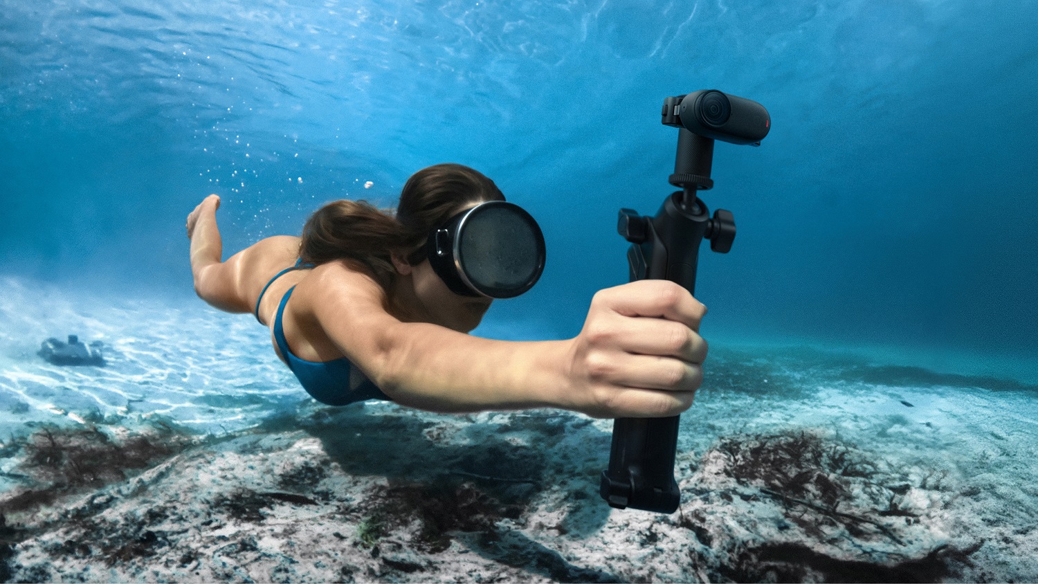 GO 3S - camera quay video 4K nhỏ nhất thế giớiđược Insta360 ra mắt - Diving 02