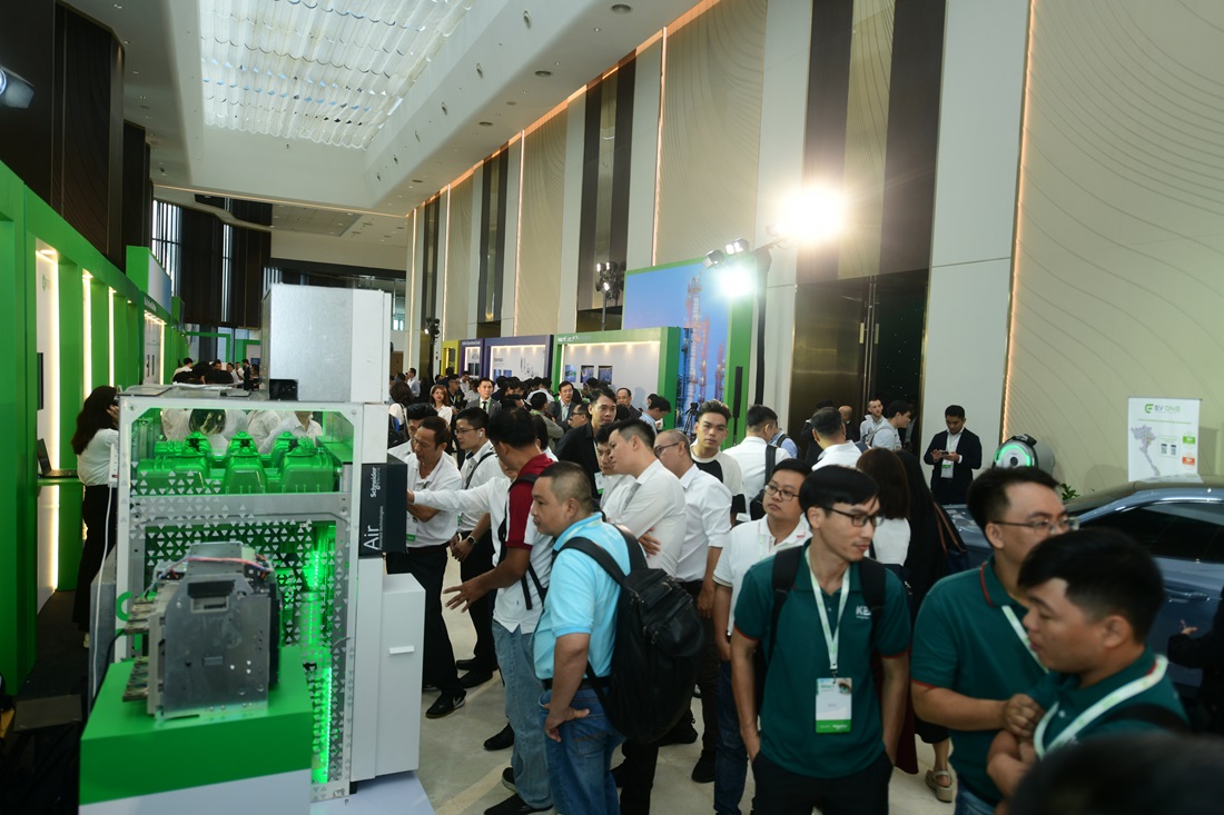 Schneider Electric công bố chiến lược chuyển đổi và loạt giải pháp sáng tạo cho mục tiêu Net Zero - DSC 3938