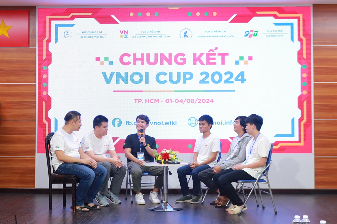 Trần Xuân Bách, sinh viên Đại học Chicago giành ngôi Vô địch VNOI CUP 2024 - IMG 9088