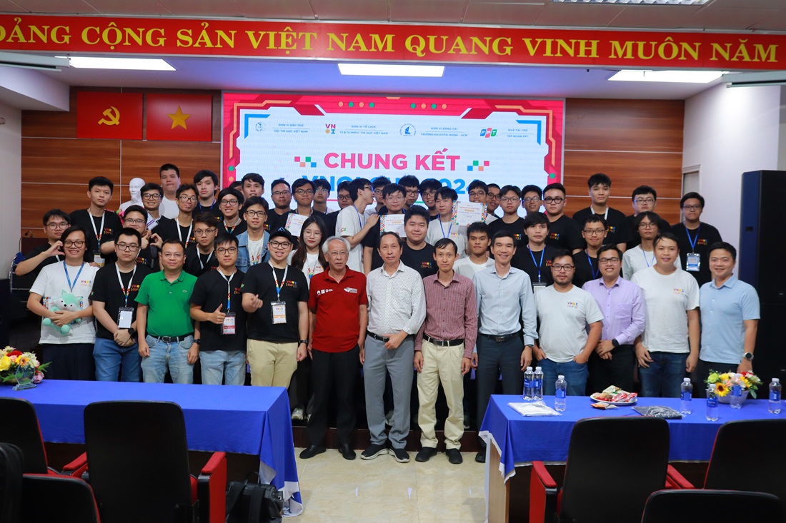 Trần Xuân Bách, sinh viên Đại học Chicago giành ngôi Vô địch VNOI CUP 2024 - IMG 9107