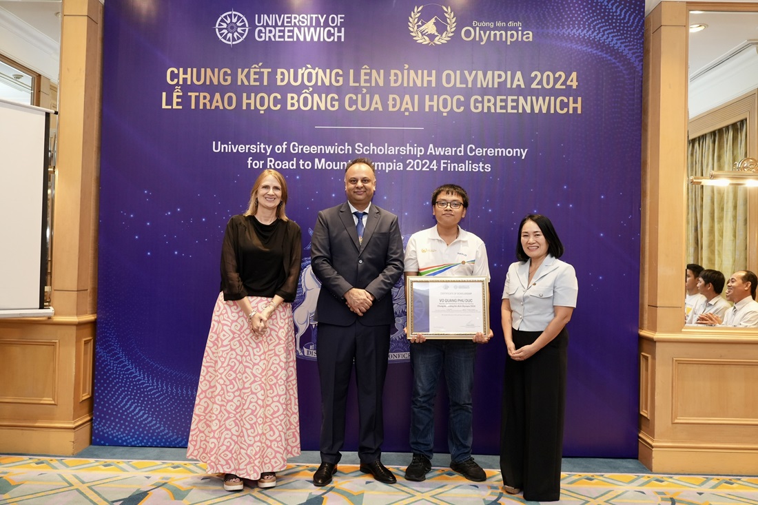 4 nhà vô địch Đường lên đỉnh Olympia 2024 nhận học bổng 100% từ Đại học Greenwich - Nha vo dich Vo Quang Phu Duc THPT Chuyen Quoc Hoc Hue Thua Thien Hue nhan hoc bong 100 hoc phi tu Dai hoc Greenwich de hoc tap tai 1 trong 4 co so cua Greenwich Viet Nam