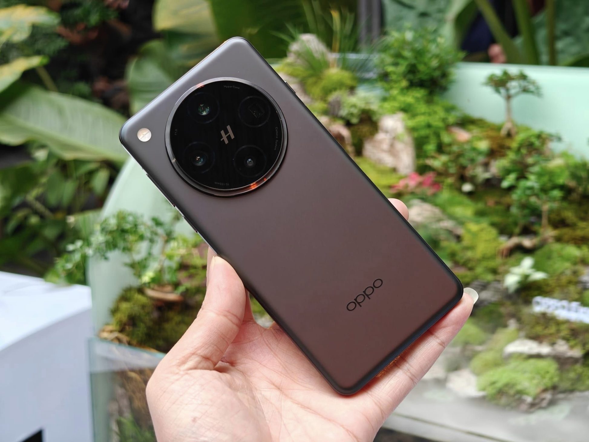 OPPO Find X8 Series có zoom viễn vọng AI, hợp tác cùng Hasselblad, mạnh, nhanh, xứng đáng siêu phẩm trở lại - 467819969 2574872742702211 3875349890838498799 n