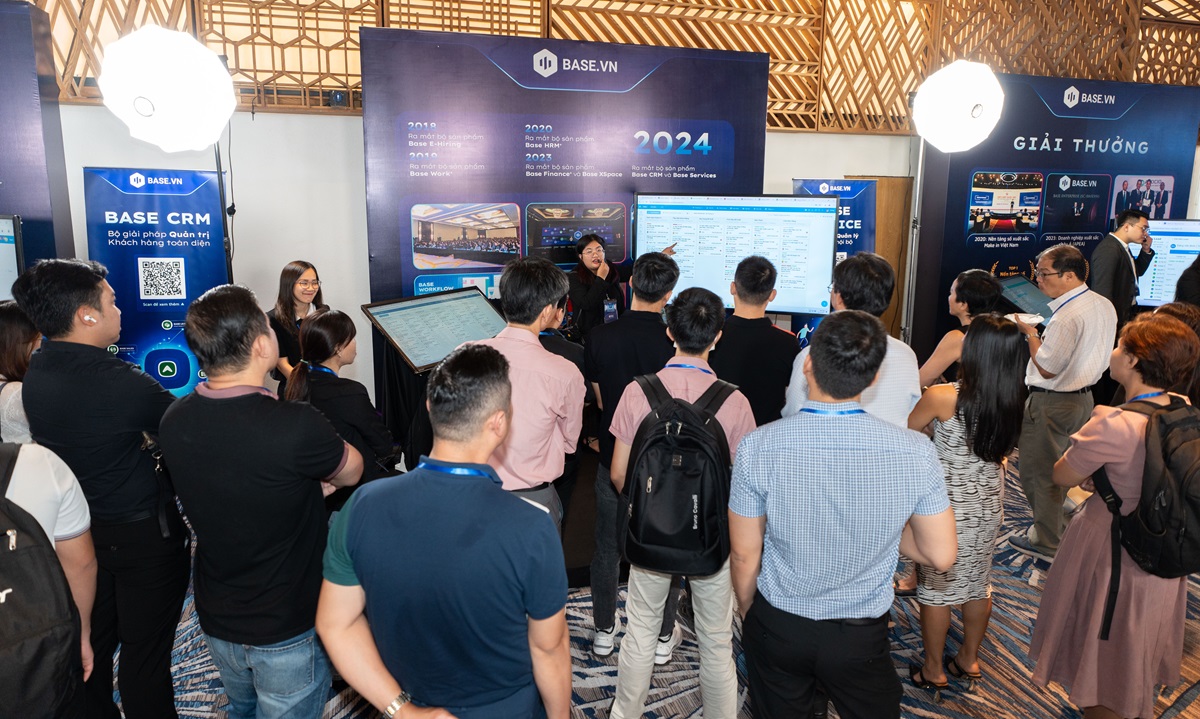 SaaS Day 2024: Base ra mắt bộ giải pháp mới Base CRM và Base Service, cùng hệ thống thông tin đối tác - Booth demo san pham