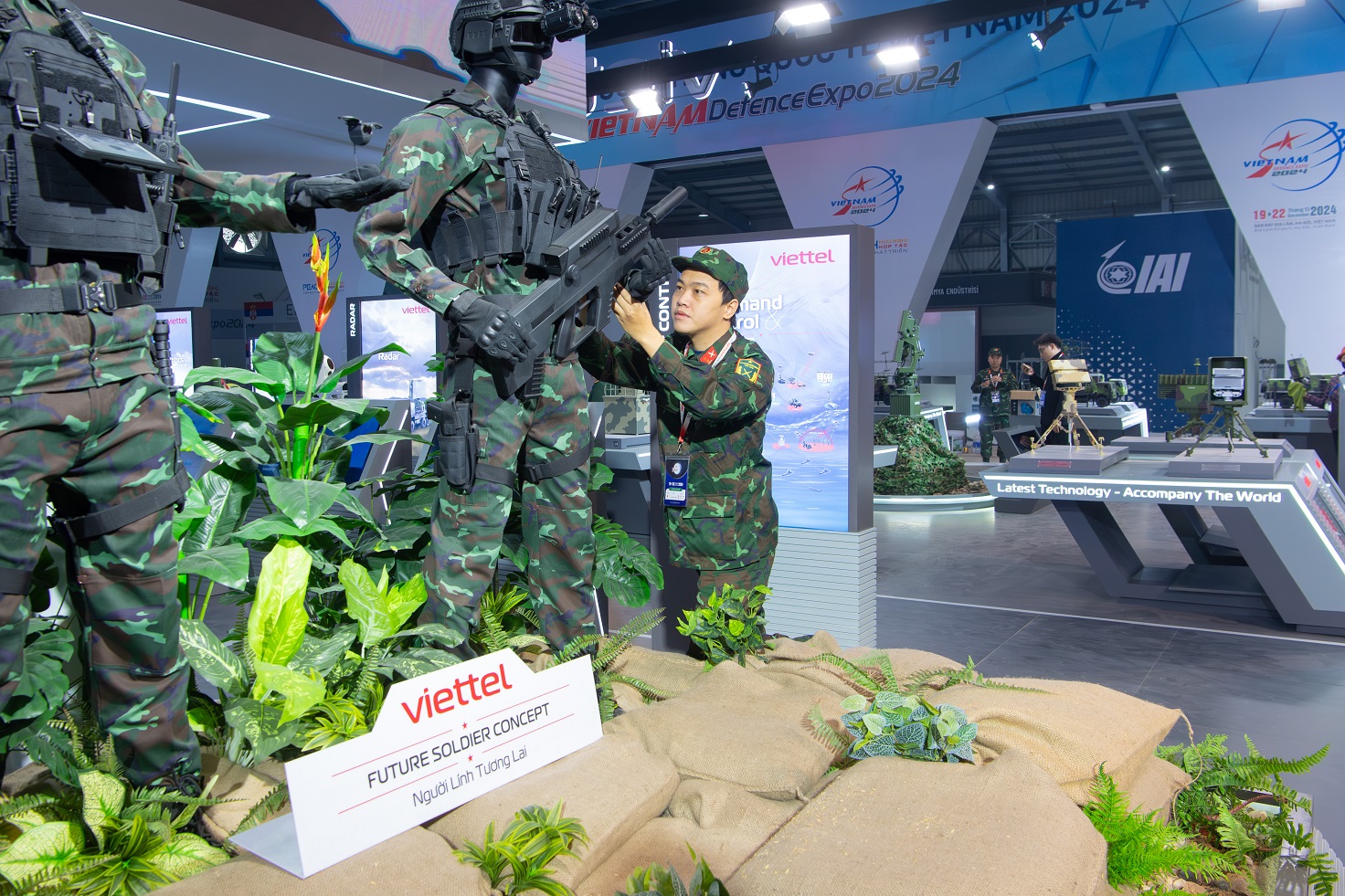 Viettel trưng bày hơn 120 sản phẩm quốc phòng và lưỡng dụng công nghệ cao ở Vietnam Defense Expo 2024 - 5 Vietnam Defence Expo 2024 la minh chung ro net cho vai tro tien phong cua Viettel trong su menh bao ve To quoc va thuc day cong nghe quoc phong hien dai