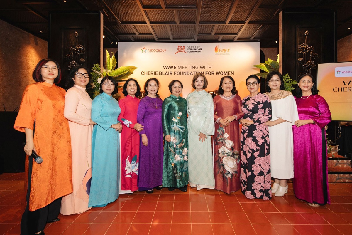 Hiệp hội Nữ Doanh nhân Việt Nam và Quỹ Cherie Blair thúc đẩy hỗ trợ nữ doanh nhân và phụ nữ Việt Nam khởi nghiệp - Anh 2 Ba Cherie Blair phu nhan cuu Thu tuong Anh Tony Blair cac chi trong Hoi Nu Doanh nhan Viet Nam 1
