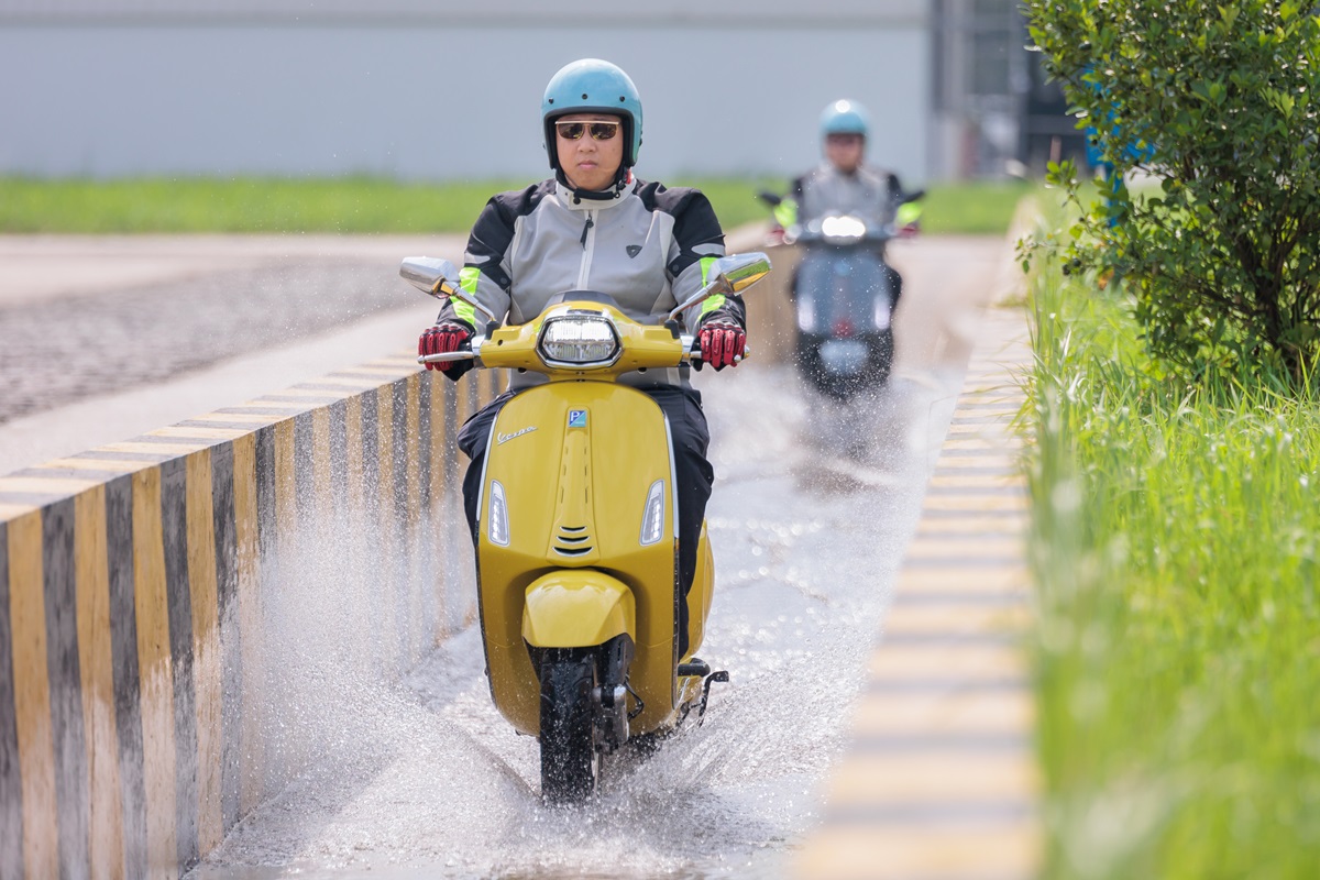 Hai dòng xe Vespa Primavera và Vespa Sprint 2025 đậm gu thẩm mỹ chính thức trình làng - LXP20250515Vespa29