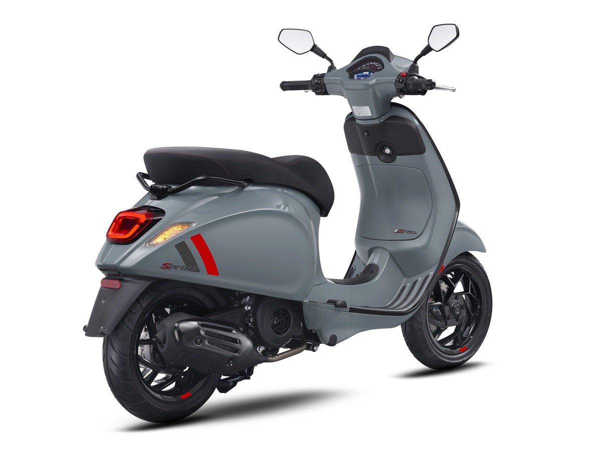 Hai dòng xe Vespa Primavera và Vespa Sprint 2025 đậm gu thẩm mỹ chính thức trình làng - PIAGGIO 3 2025 PHASE 2 93838 copy 2