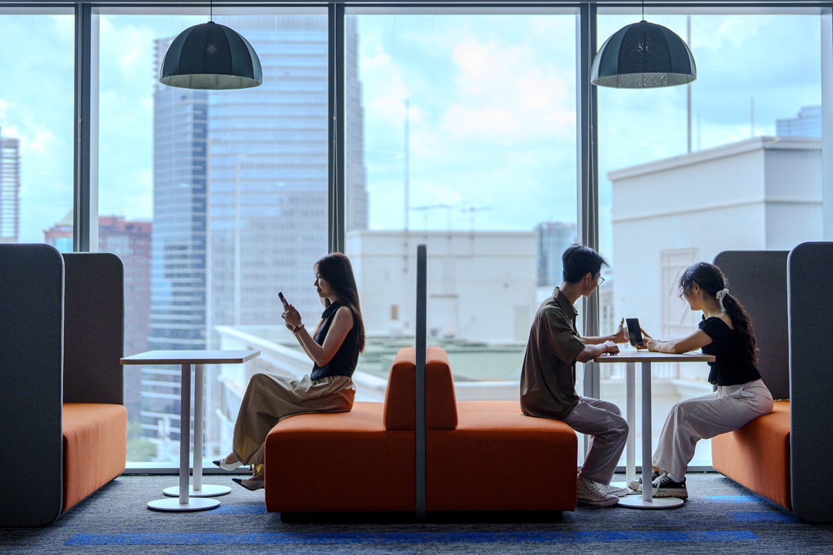 Xiaomi Việt Nam khai trương văn phòng mới, không gian sáng tạo, hiện đại, kết nối AIoT - Xiaomi Office 7 1