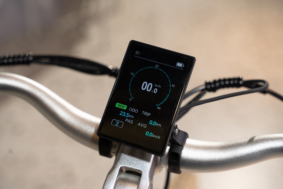 ADO EBIKE ra mắt xe đạp điện A20 Ultra và A28 Ultra, tích hợp hộp số tự động 3 cấp đầu tiên thế giới - VIN01843
