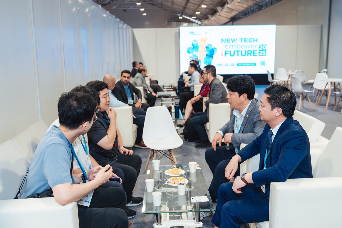 iTECH EXPO 2025 khép lại, thành công vượt ngoài mong đợi - 517396256 122188218122282724 1528782412524818790 n