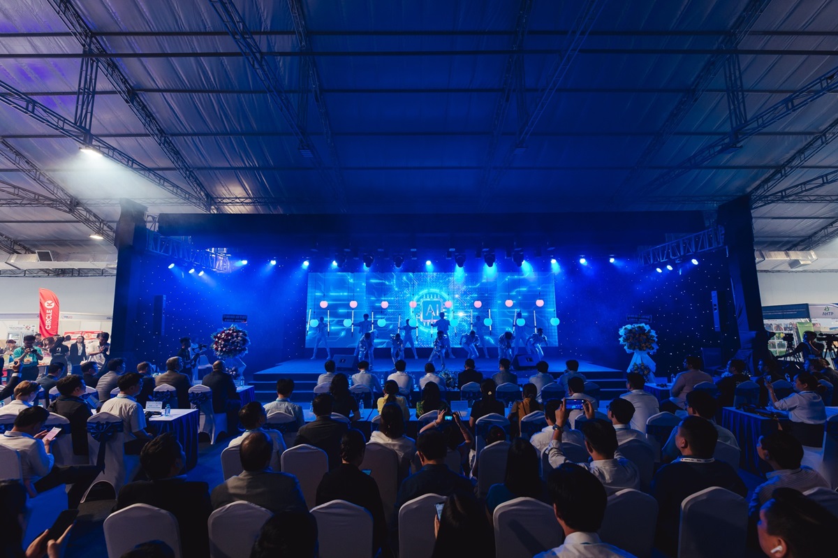 iTECH EXPO 2025 khép lại, thành công vượt ngoài mong đợi - 518288709 1168960505276615 2716374378616195450 n